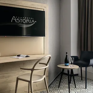 astoria-prague.praguehotelsweb.com/